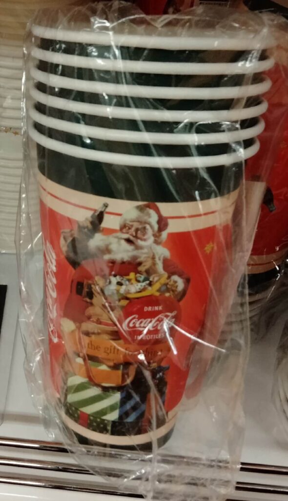 コカ・コーラのクリスマス紙コップ