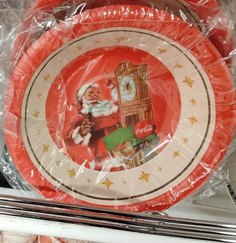 コカ・コーラクリスマス向けの紙皿